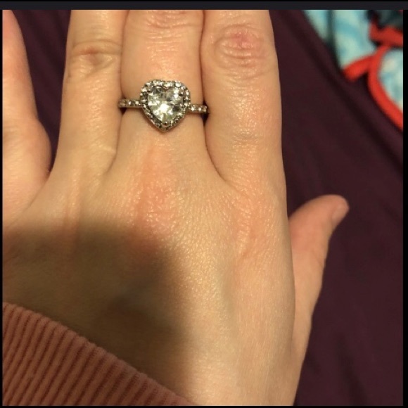 1 NT SALE! ❣️Perfect Sterling Heart White Sapphire - Picture 6 of 8